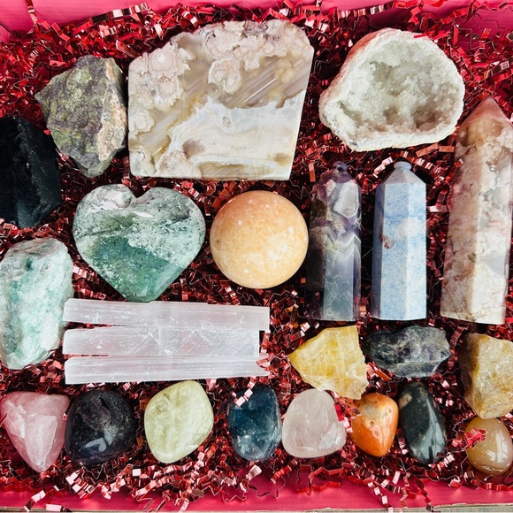 ULTIMATE JUMBO Crystal Mystery Box - Picture 3 of 8